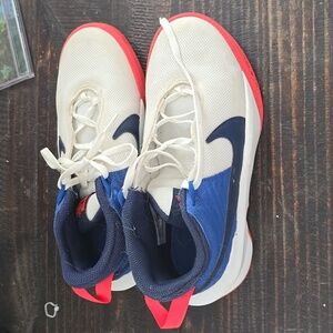 Youth Nike Basketball shoew